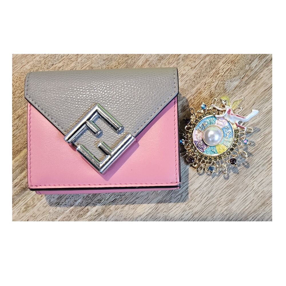 FENDI FF Diamond Bifold Wallet 8M0480-ALWA-238-8210 7211
